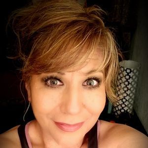 Meet your Posher, Priscilla